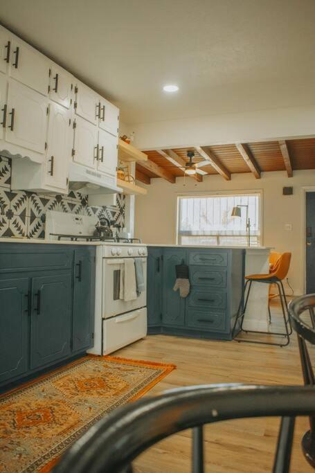 Villa Casa Charleston-3Br-2Bath-Hot Tub-Pet Friendly-No Pet Fees! à Albuquerque Extérieur photo