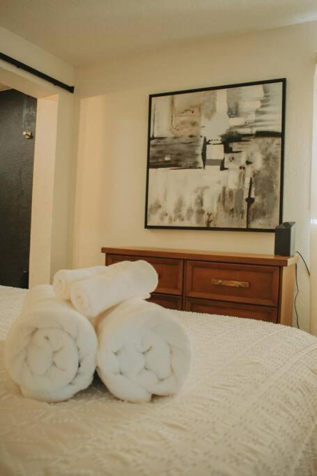 Villa Casa Charleston-3Br-2Bath-Hot Tub-Pet Friendly-No Pet Fees! à Albuquerque Extérieur photo