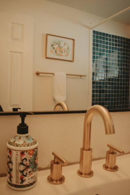 Villa Casa Charleston-3Br-2Bath-Hot Tub-Pet Friendly-No Pet Fees! à Albuquerque Extérieur photo