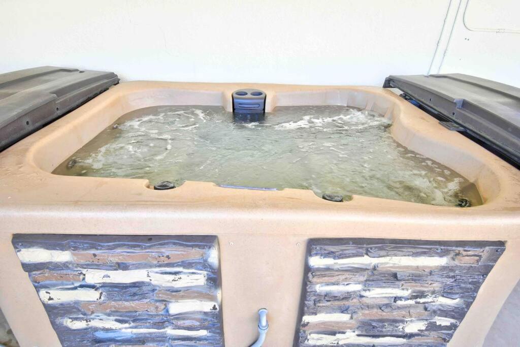 Villa Casa Charleston-3Br-2Bath-Hot Tub-Pet Friendly-No Pet Fees! à Albuquerque Extérieur photo