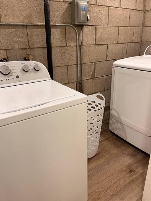 Villa Casa Charleston-3Br-2Bath-Hot Tub-Pet Friendly-No Pet Fees! à Albuquerque Extérieur photo