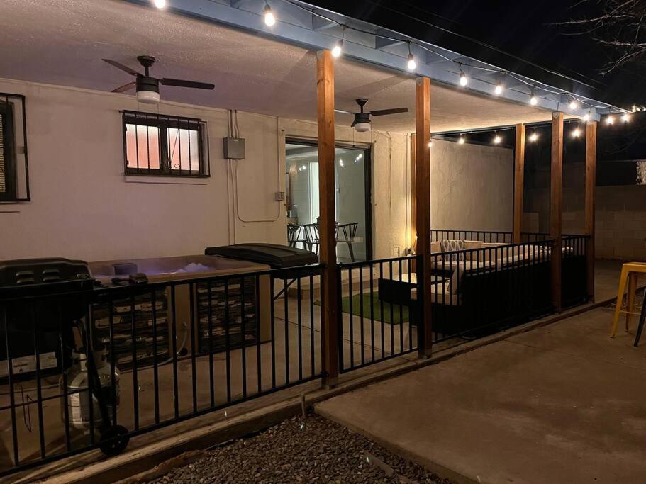 Villa Casa Charleston-3Br-2Bath-Hot Tub-Pet Friendly-No Pet Fees! à Albuquerque Extérieur photo