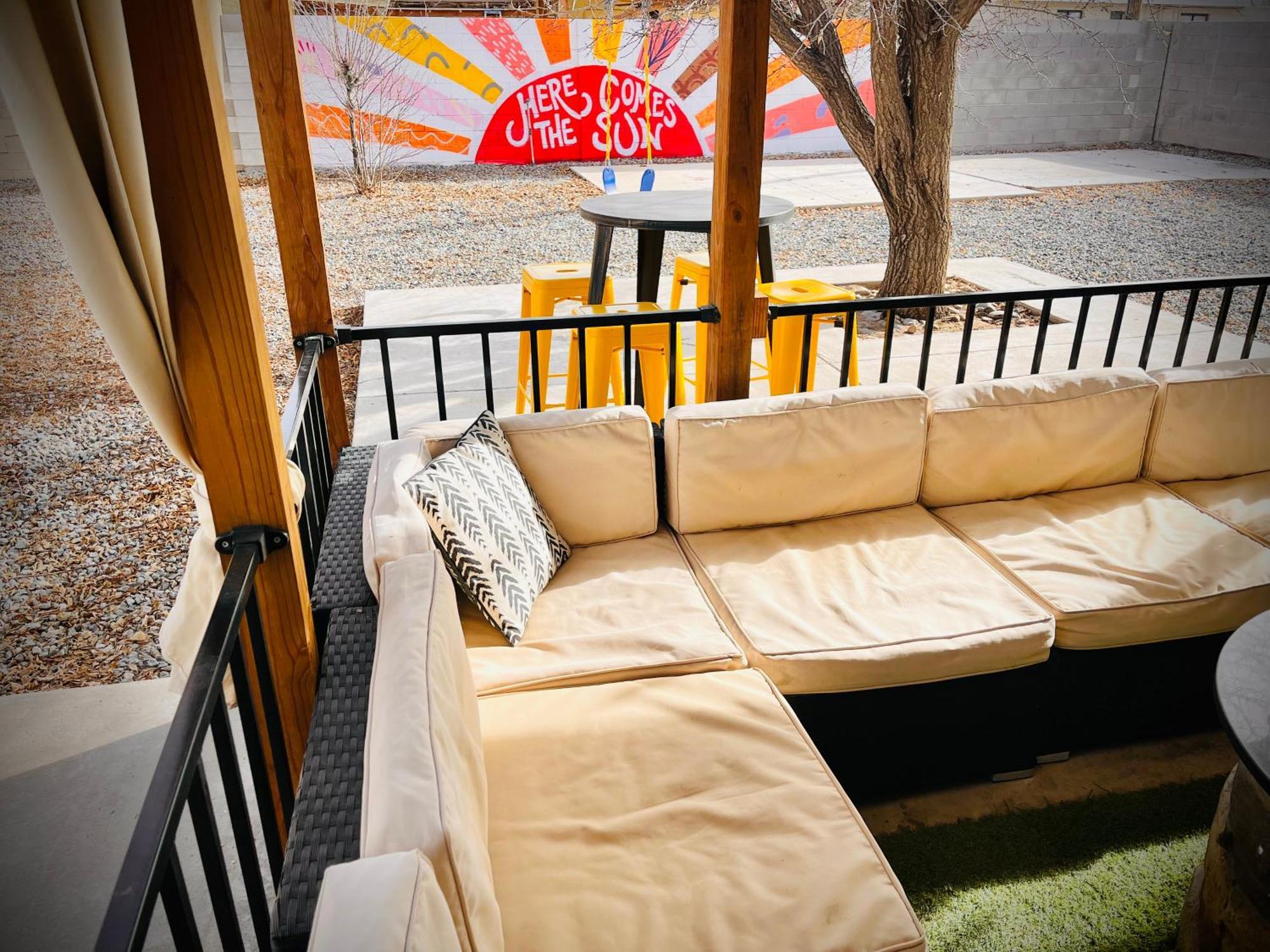 Villa Casa Charleston-3Br-2Bath-Hot Tub-Pet Friendly-No Pet Fees! à Albuquerque Extérieur photo